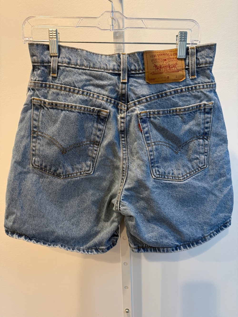 Vintage 90s Levi's 550 Light Blue High-Rise Denim Shorts Relaxed Fit Size 12